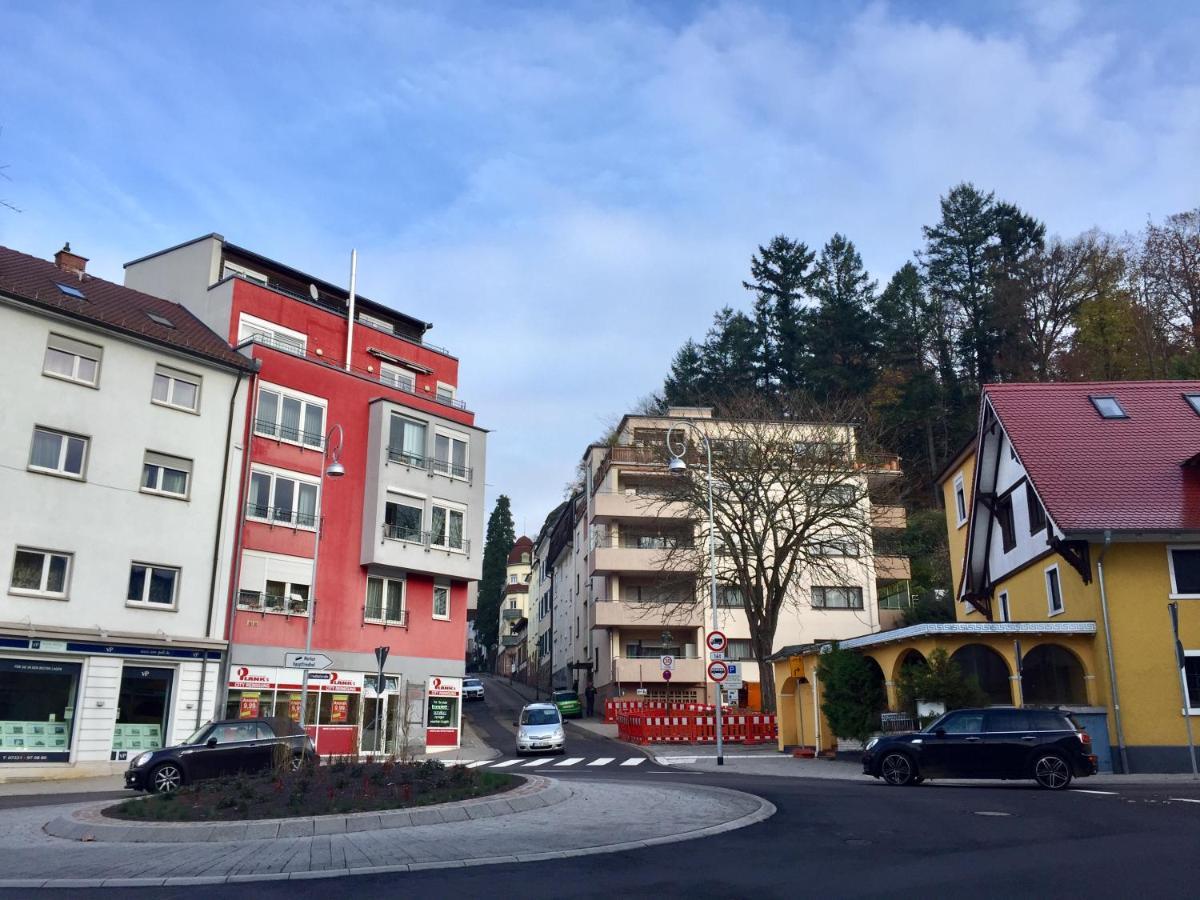 Apartment - Zentrumsnah, Eigener Parkplatz Und Grosser Balkon Ins Gruene Baden-Baden Exterior photo