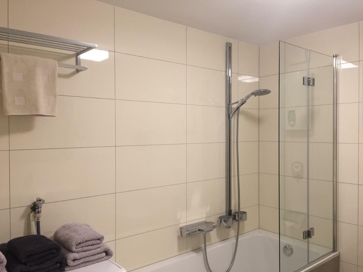 Apartment - Zentrumsnah, Eigener Parkplatz Und Grosser Balkon Ins Gruene Baden-Baden Exterior photo